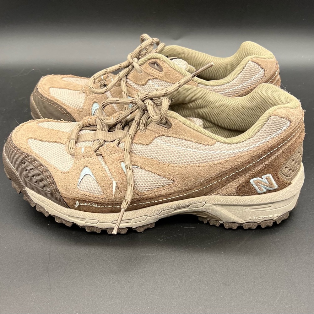 Ladies, New Balance 606 Sneakers, size 7.5